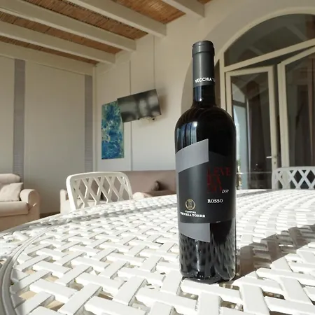 Rebecca Βίλα Porto Cesareo